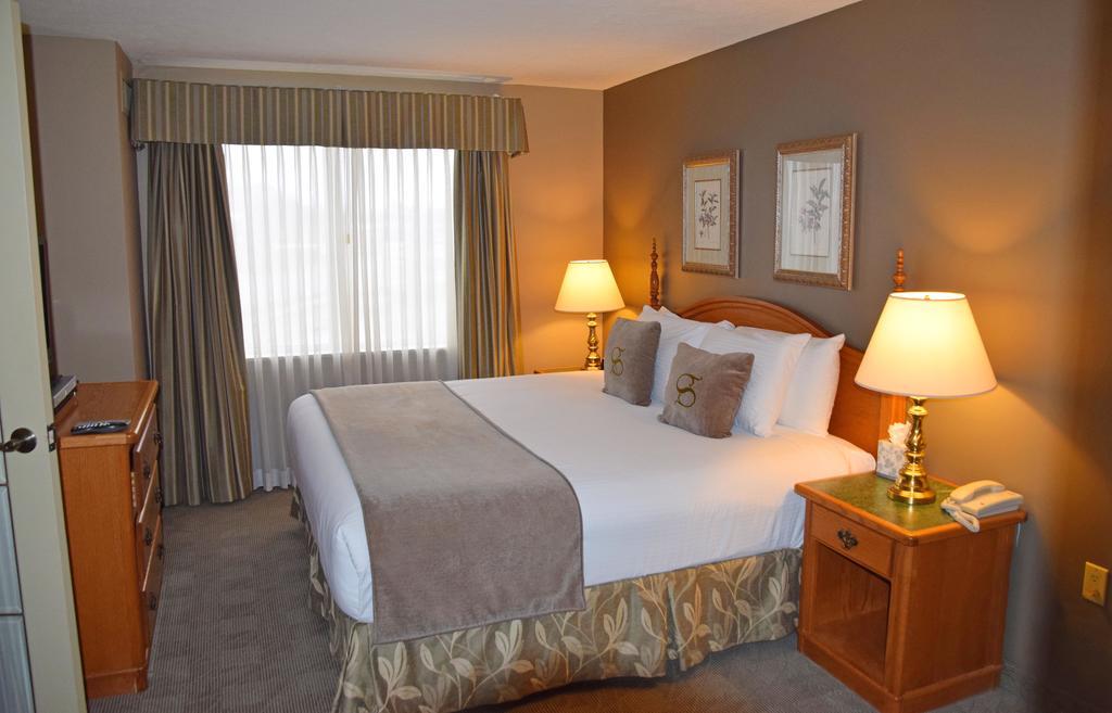 Stone Gate Inn Orillia Dış mekan fotoğraf