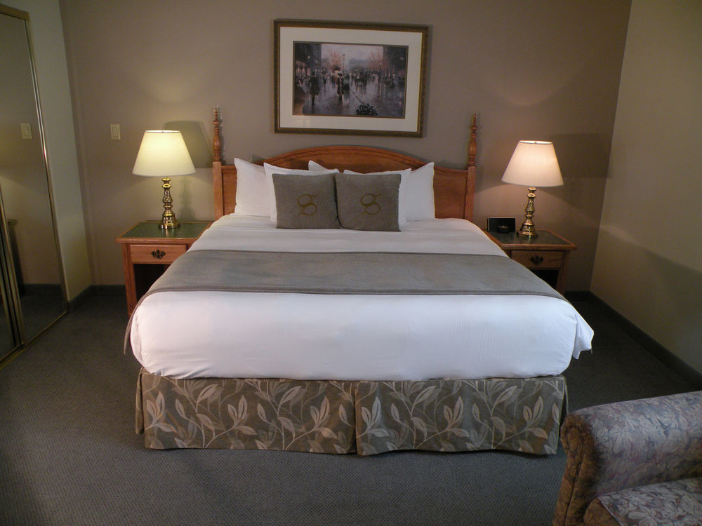 Stone Gate Inn Orillia Dış mekan fotoğraf
