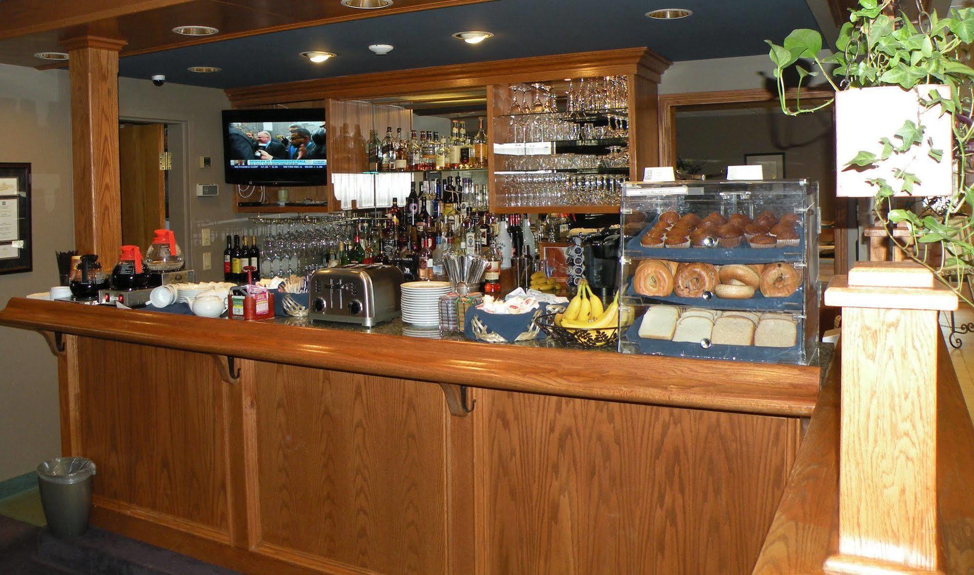 Stone Gate Inn Orillia Dış mekan fotoğraf